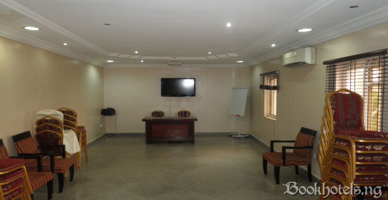 Debliss Hotel And Suites (Linton Host Hotels)