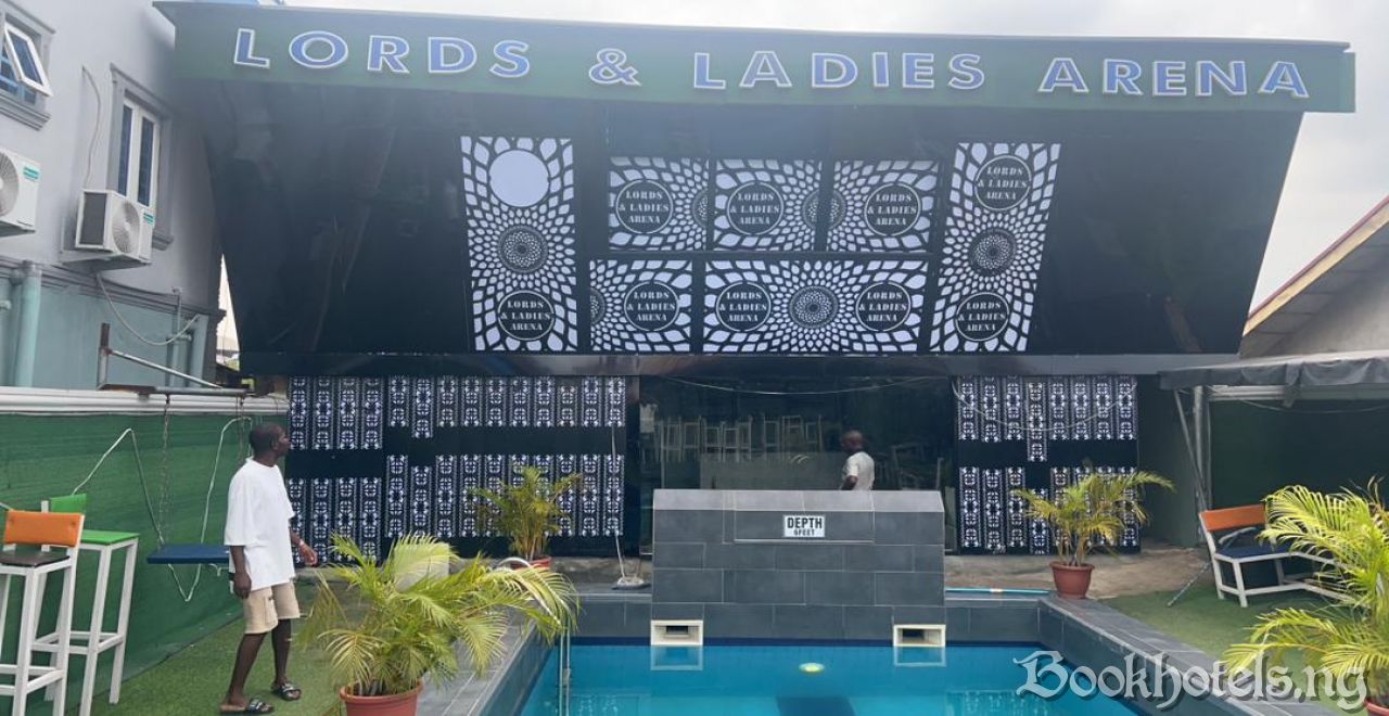 Lords And Ladies Hotel