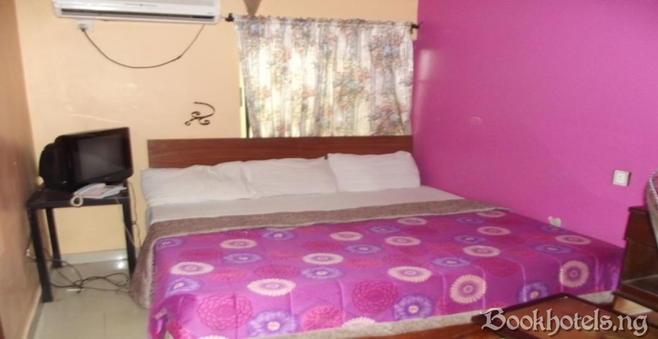 Lotanna Souia Guest House