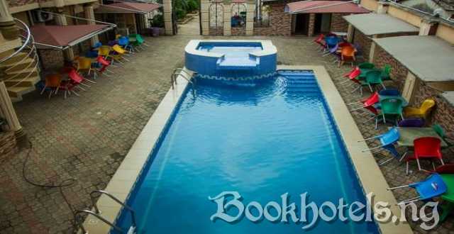 Masbat De Kings Hotel