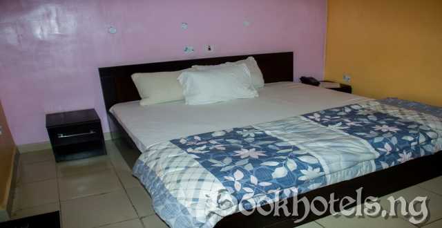 Masbat De Kings Hotel