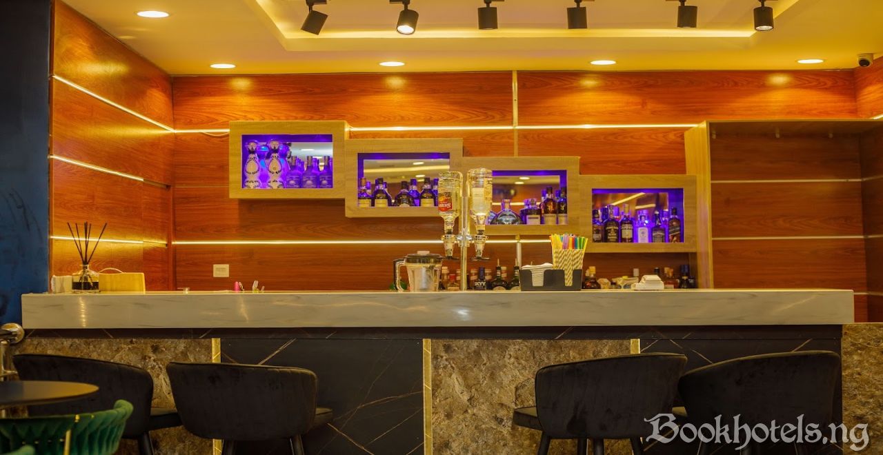 Mohit Hotel And Suites