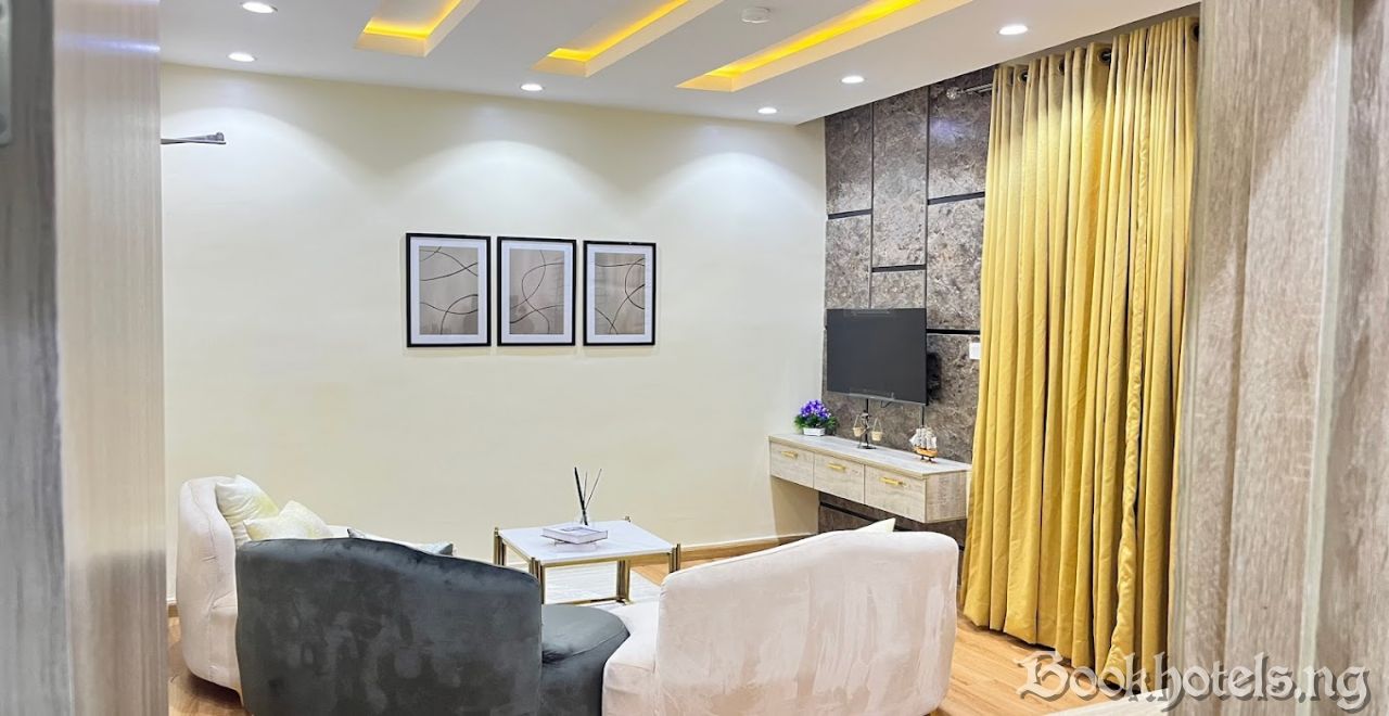 Mohit Hotel And Suites