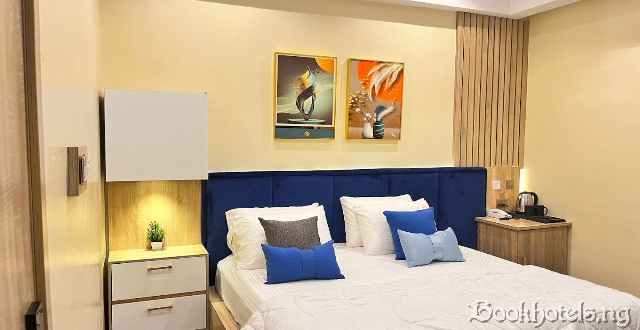 Mohit Hotel And Suites