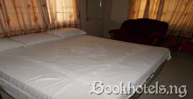 Mr B Hotel