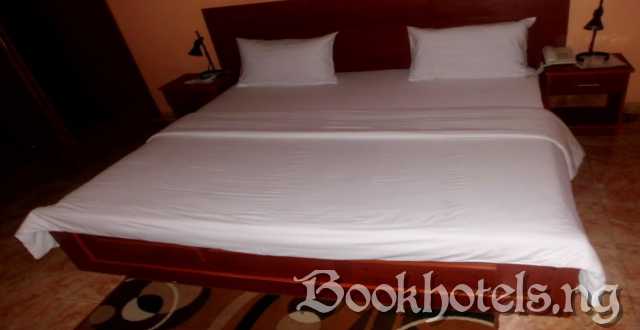 Ness IV Brothers Hotel