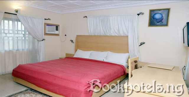 Onyx Hotel And Apartment