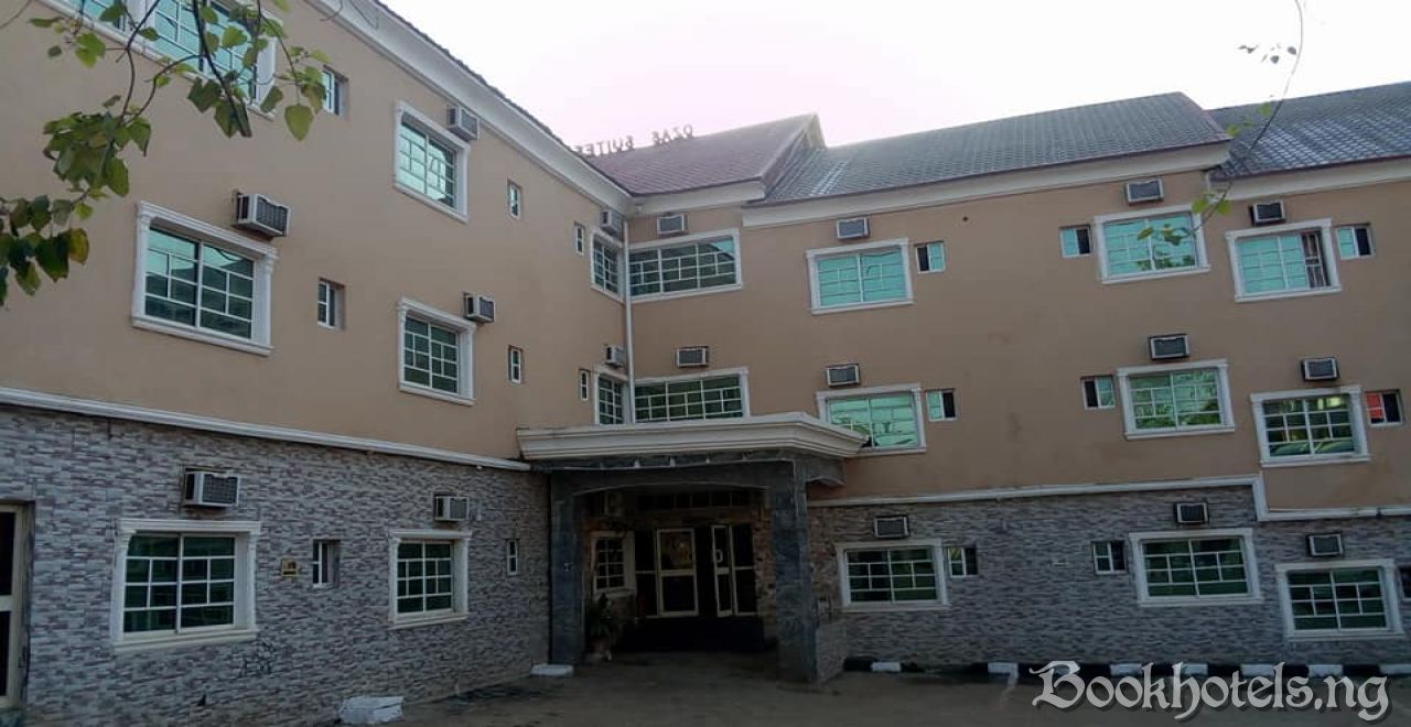 Ozas Suites And Garden