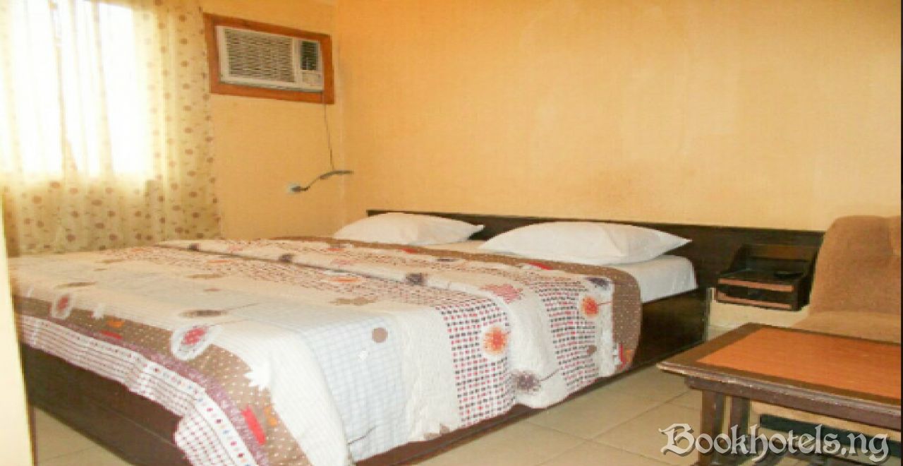 Paragon Hotel