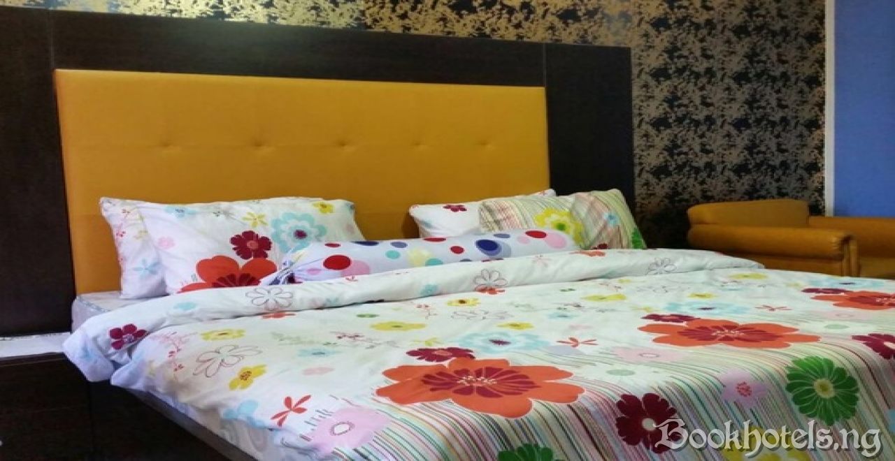 Paris Suites