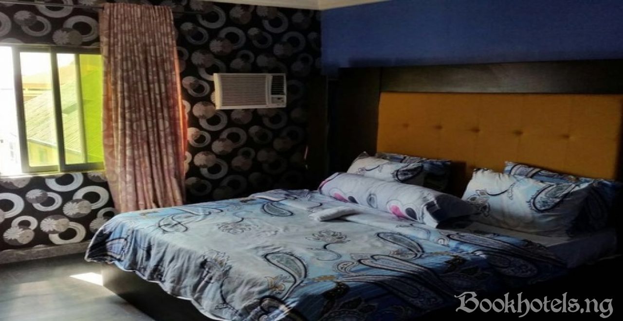 Paris Suites