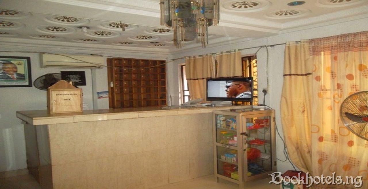 Pasodonia Central Suites