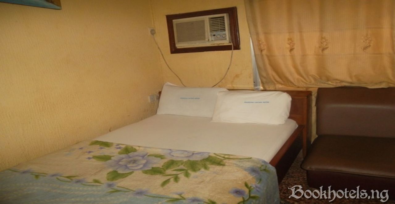 Pasodonia Central Suites