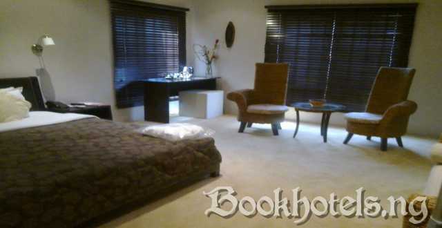 Pearl Manor Luxury Suites