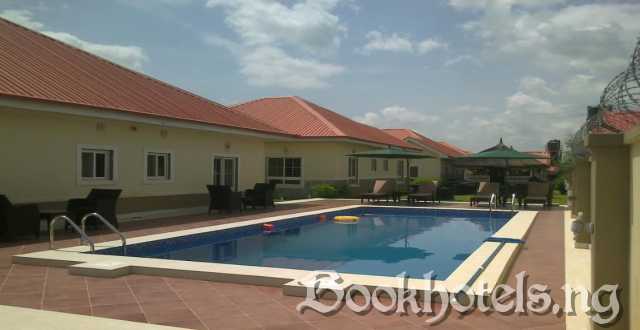 Pearl Manor Luxury Suites