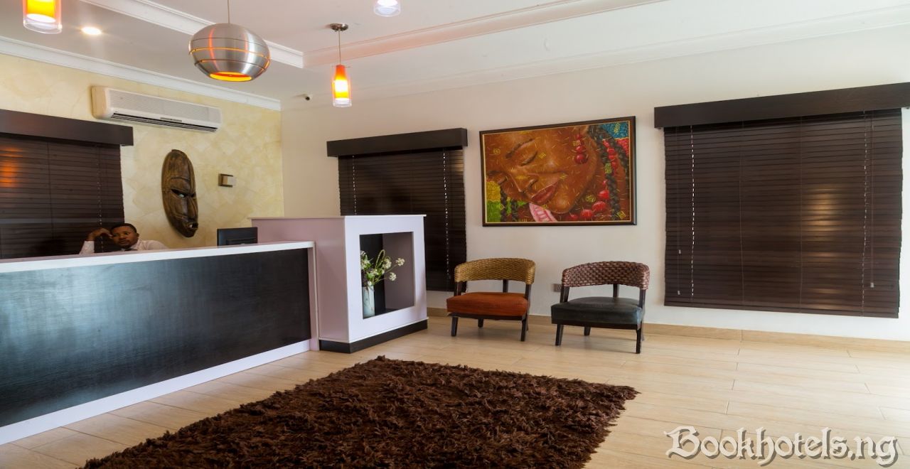 Pearl Manor Luxury Suites