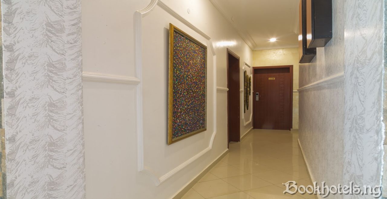 Pearl Manor Luxury Suites