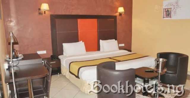 Pearls Suite Hotel