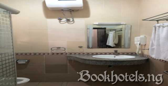 Pearls Suite Hotel