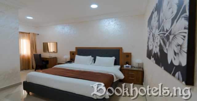 Phoenicia Suites