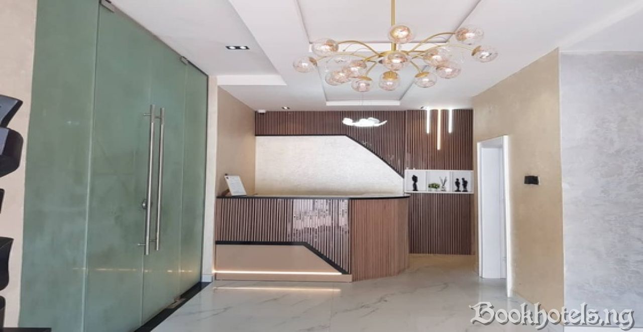 Portland Suites
