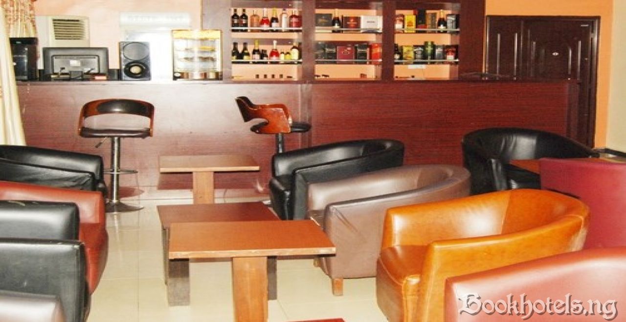 Rayjok Hotel And Suites