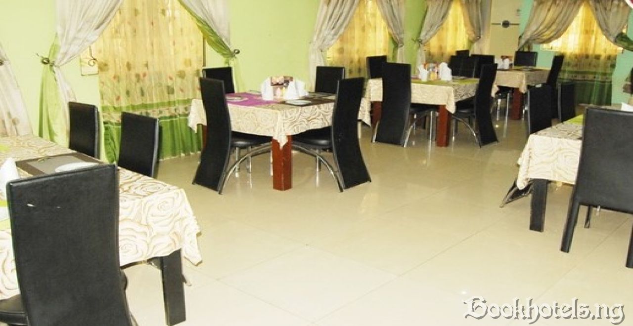 Rayjok Hotel And Suites