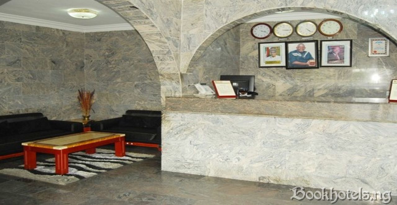 Rayjok Hotel And Suites