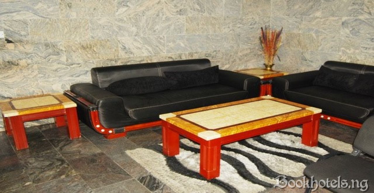 Rayjok Hotel And Suites