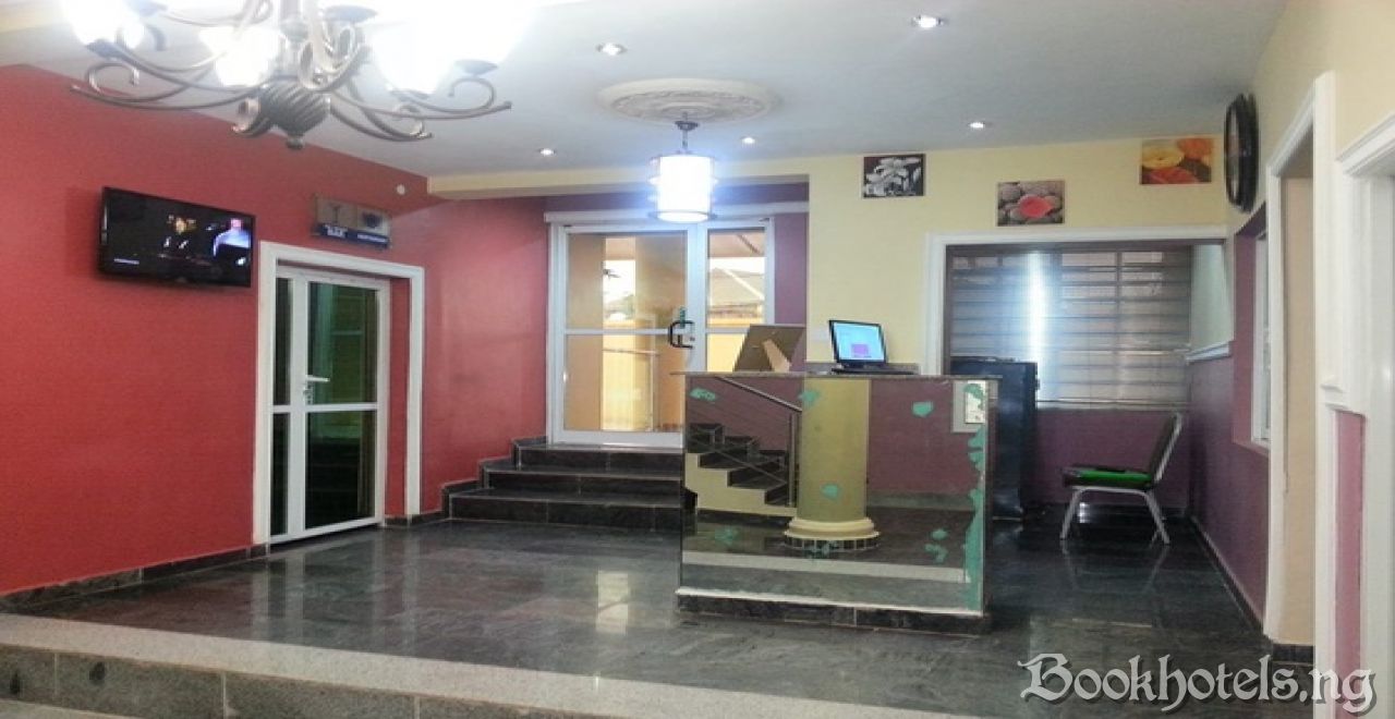 Richmond Hill Suites