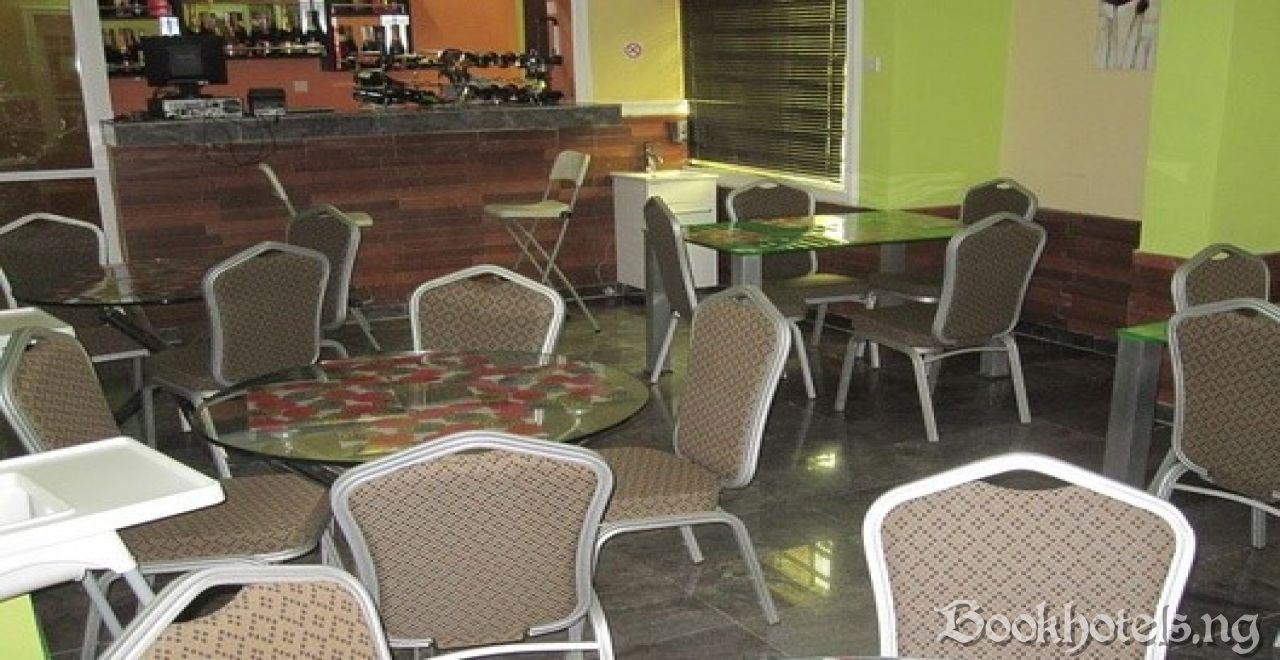 Richmond Hill Suites
