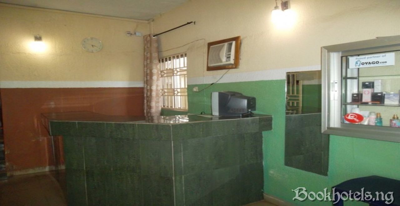 Roseview Hotel