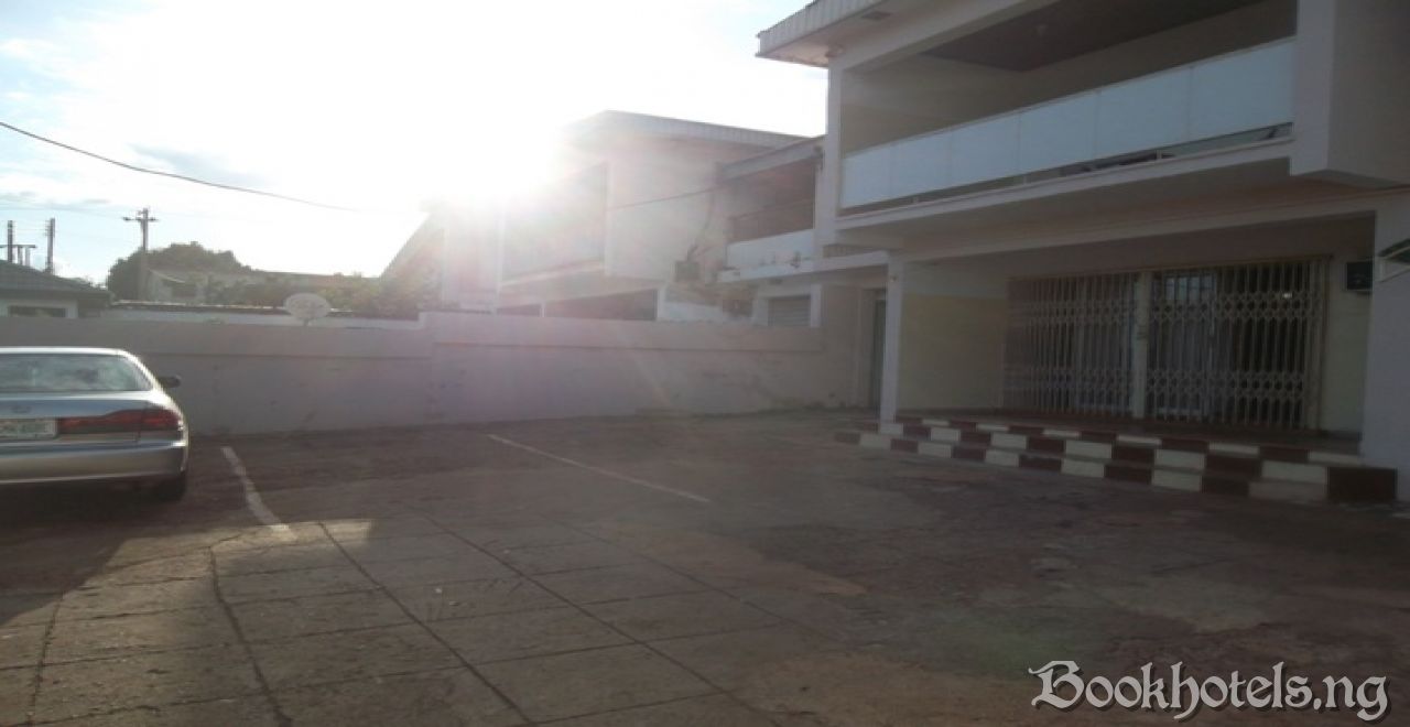 Roseview Hotel