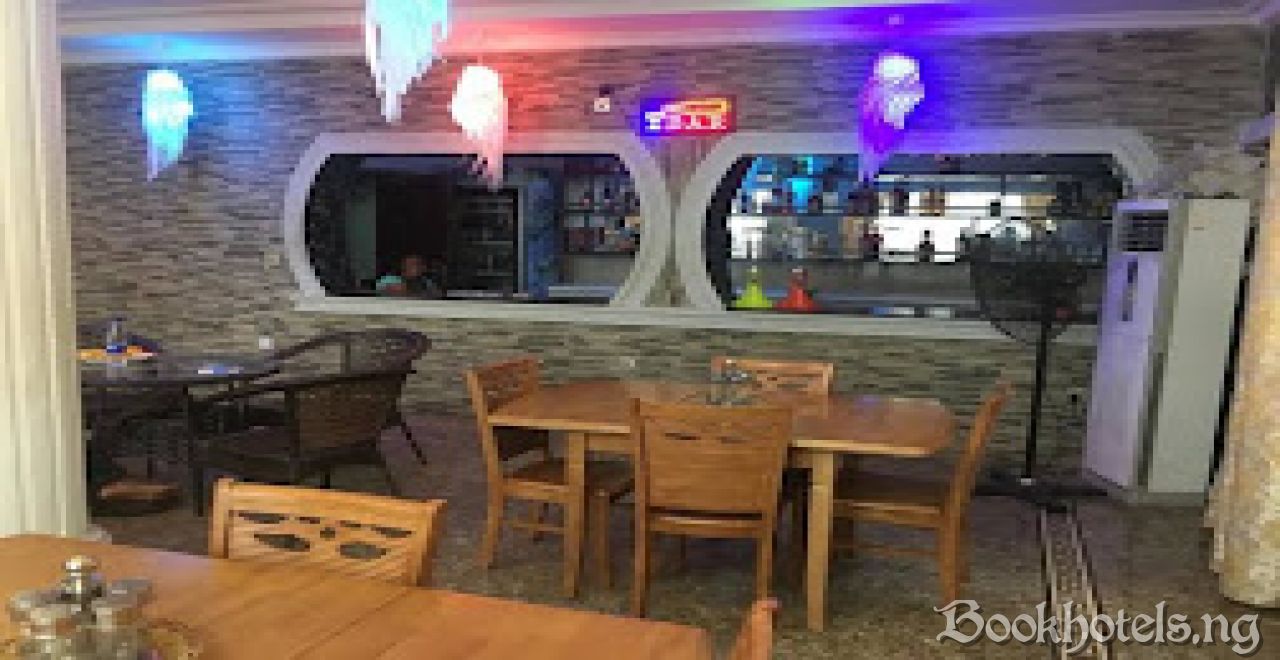 Royal Castle Hotel