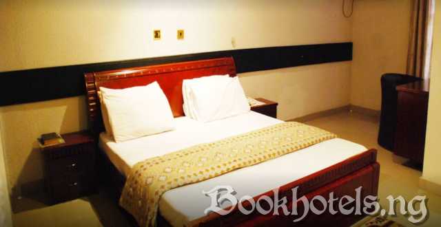 Royalty Hotels