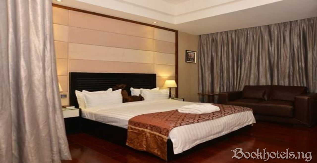 Royal View Hotel And Suites