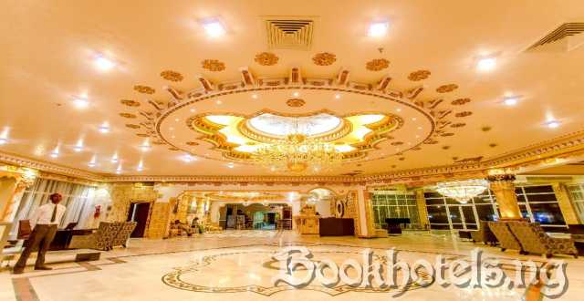 Sandralia Hotel