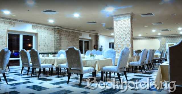 Sandralia Hotel