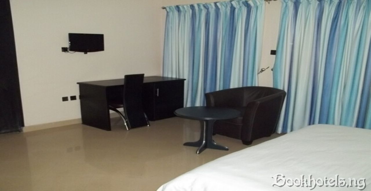 Signature Grand Hotel