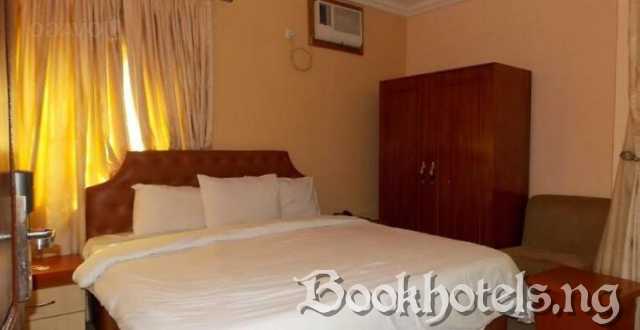 SunnySide Hotel And Suites