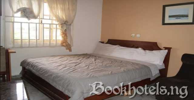 Supreme Place Hotel