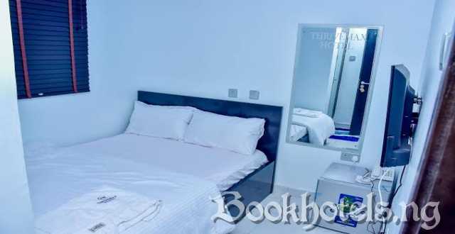 ThriveMax Hotel And Suites