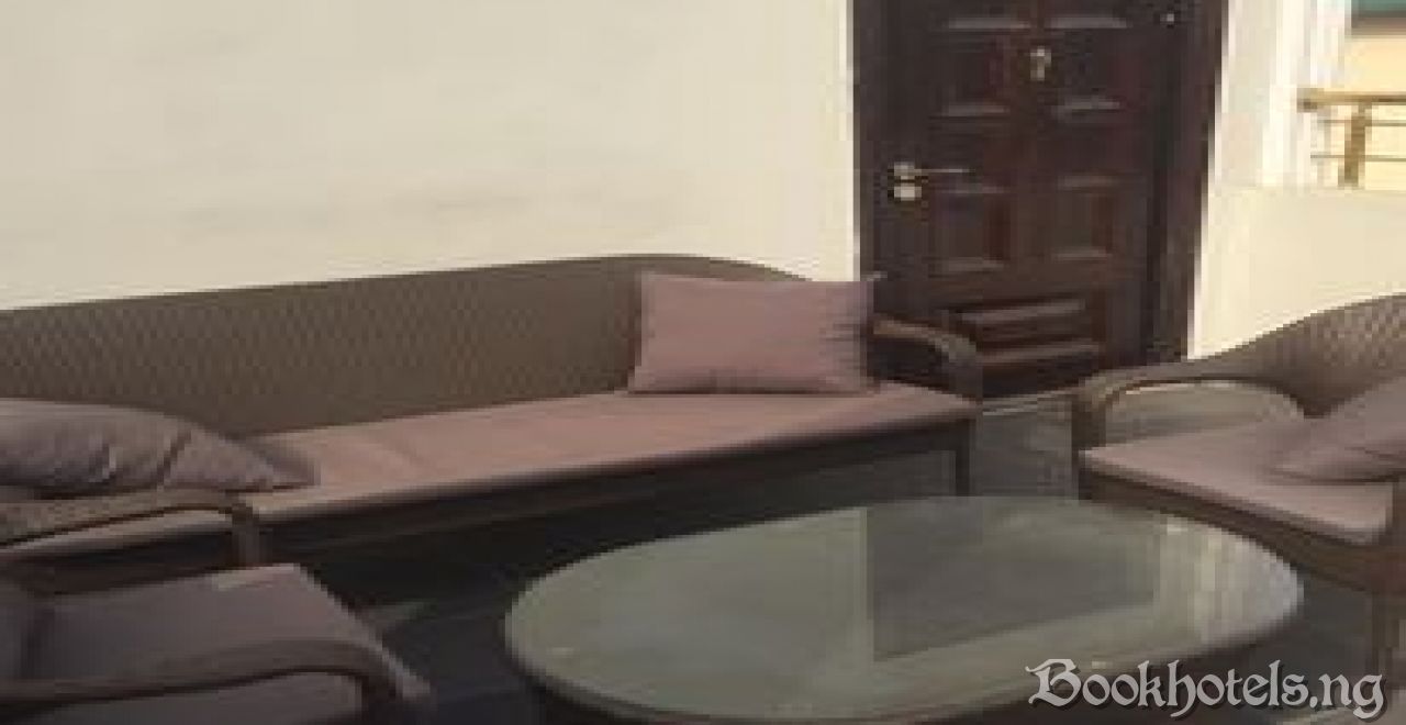 ThriveMax Hotel And Suites