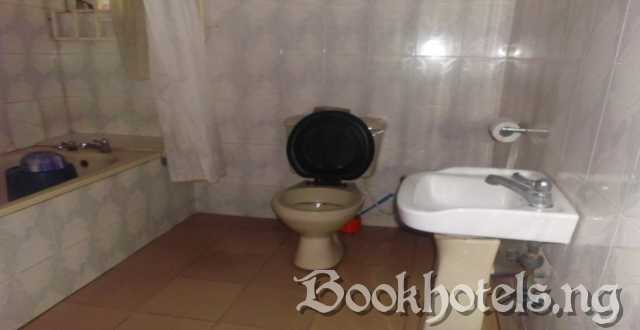 UCTH Guest House