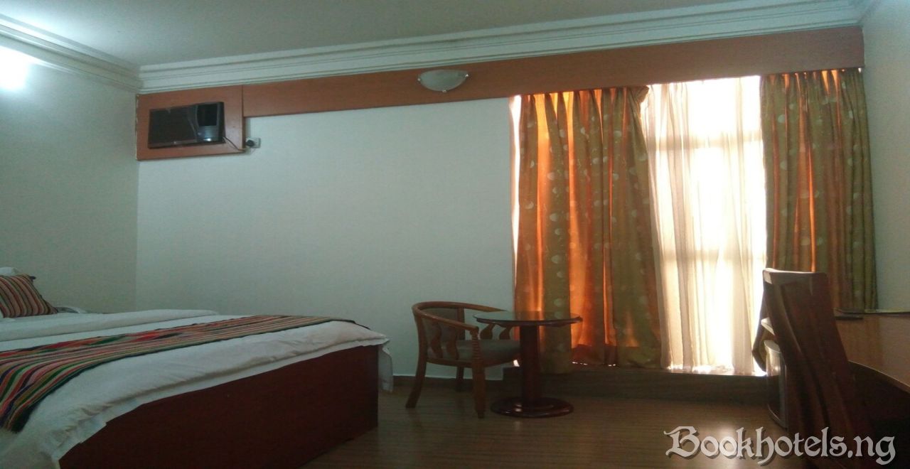 Ville Regent Hotel