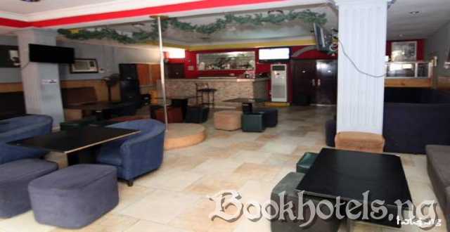 Vintage Hotel And Suites