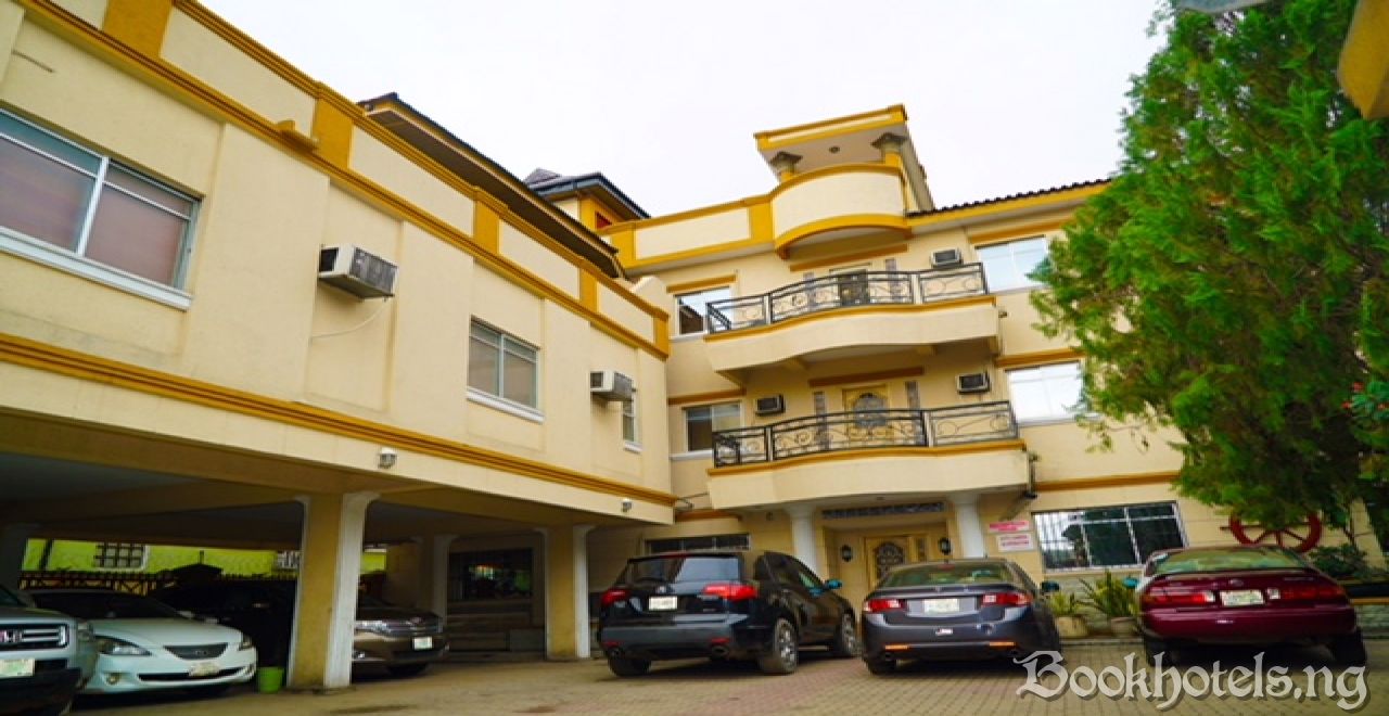 Vintage Hotel And Suites