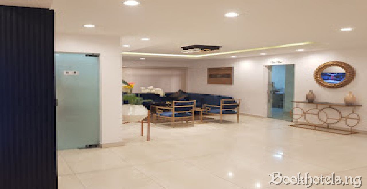 Zen Apartment