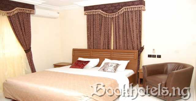 Zizi Apartment