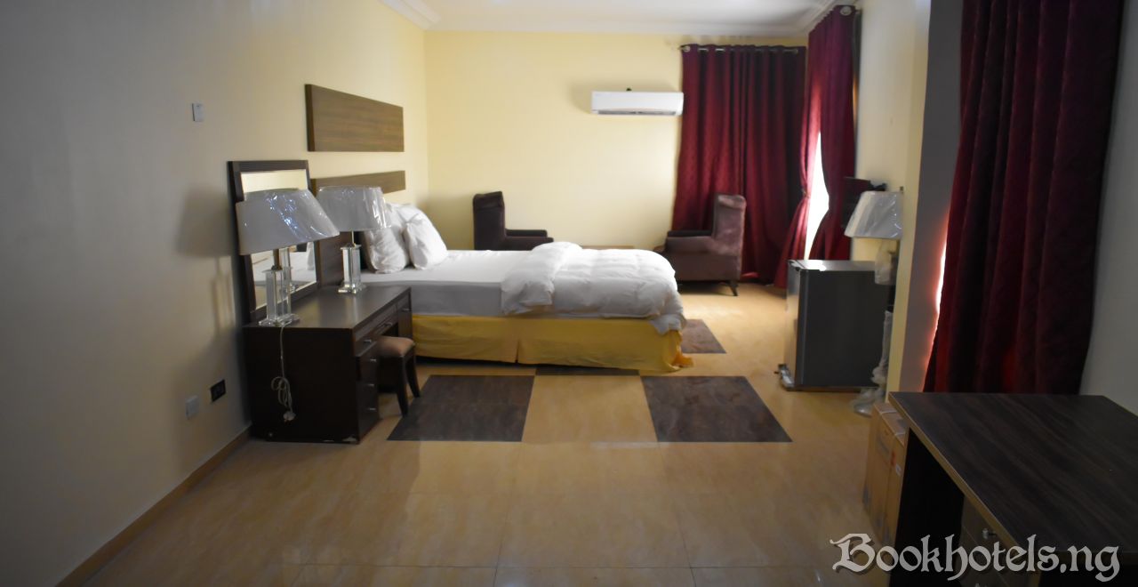 Zeus Paradise Hotel